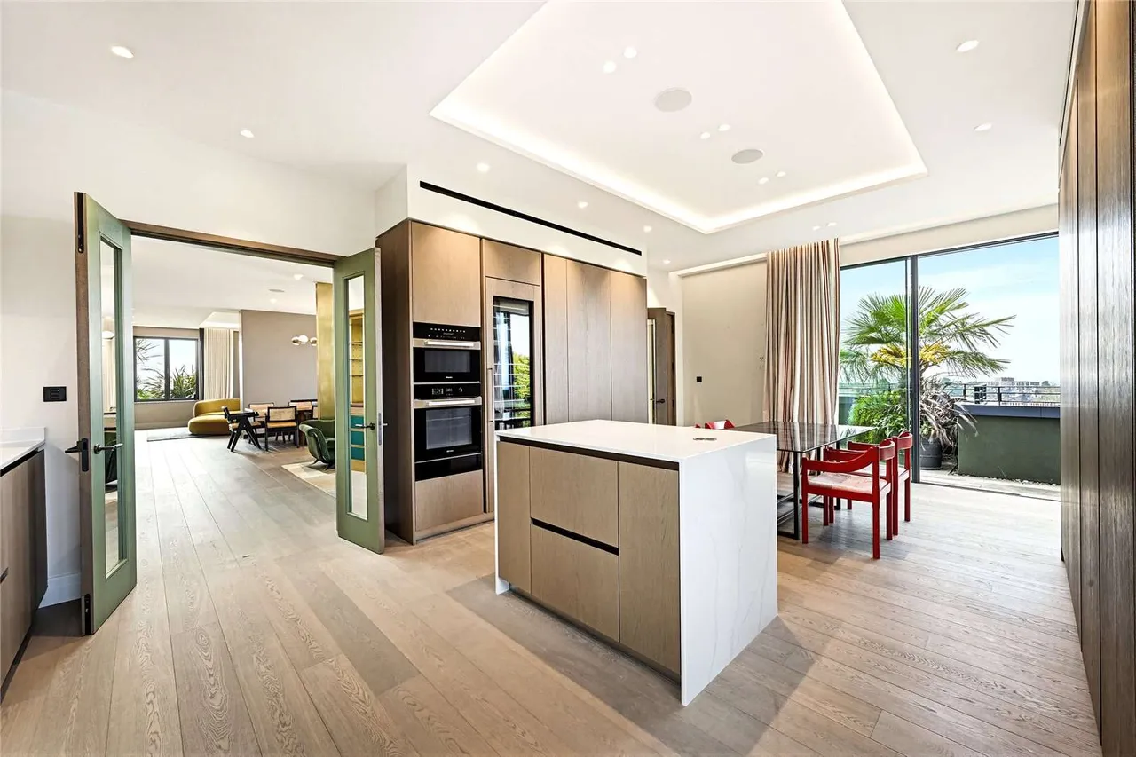 Novel House, 29 New End, London, NW3 1JD, photo 10