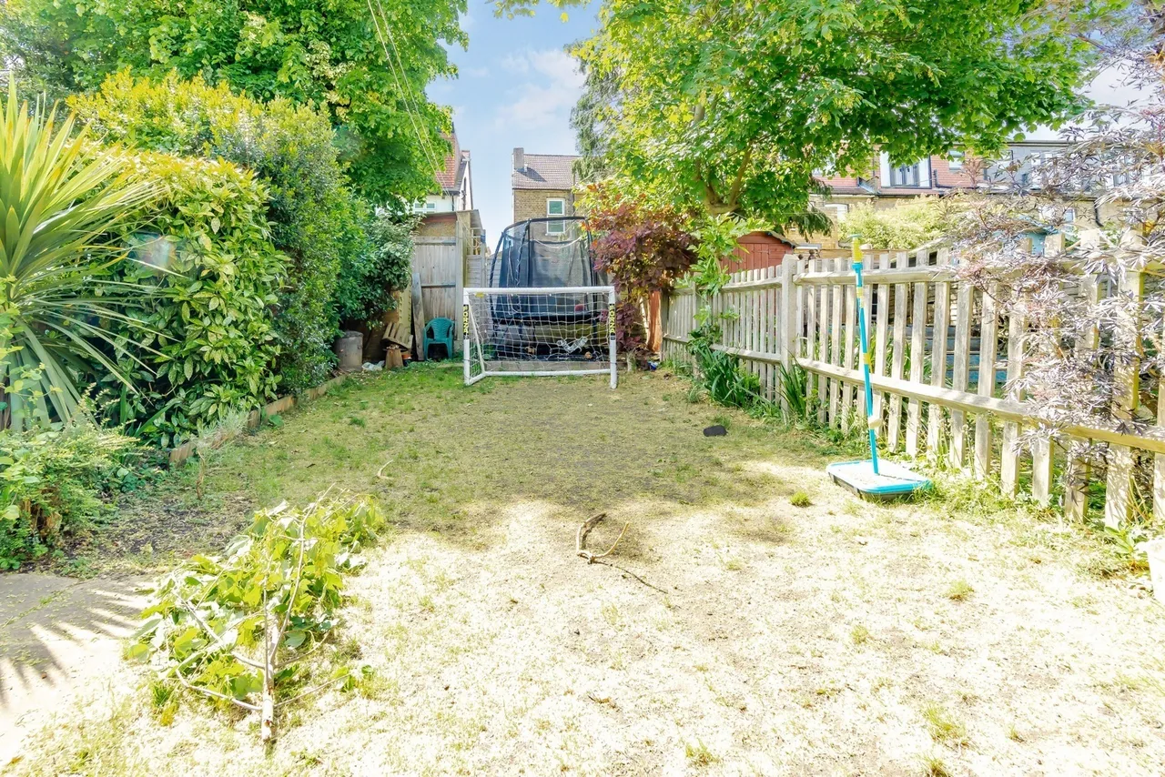 Queen Mary Road, London, SE19, photo 17