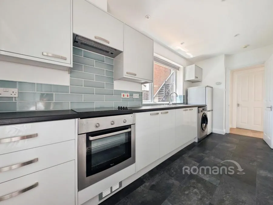 St. Marys Place, Farnham, GU9, photo 5