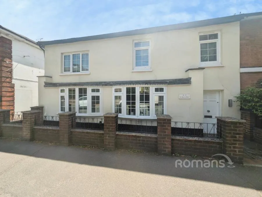 2 bed flat for sale, St. Marys Place, Farnham, GU9