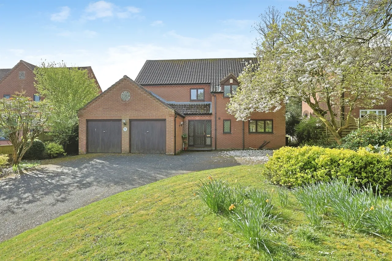 4 bed house for sale — Norwich Road, Swaffham