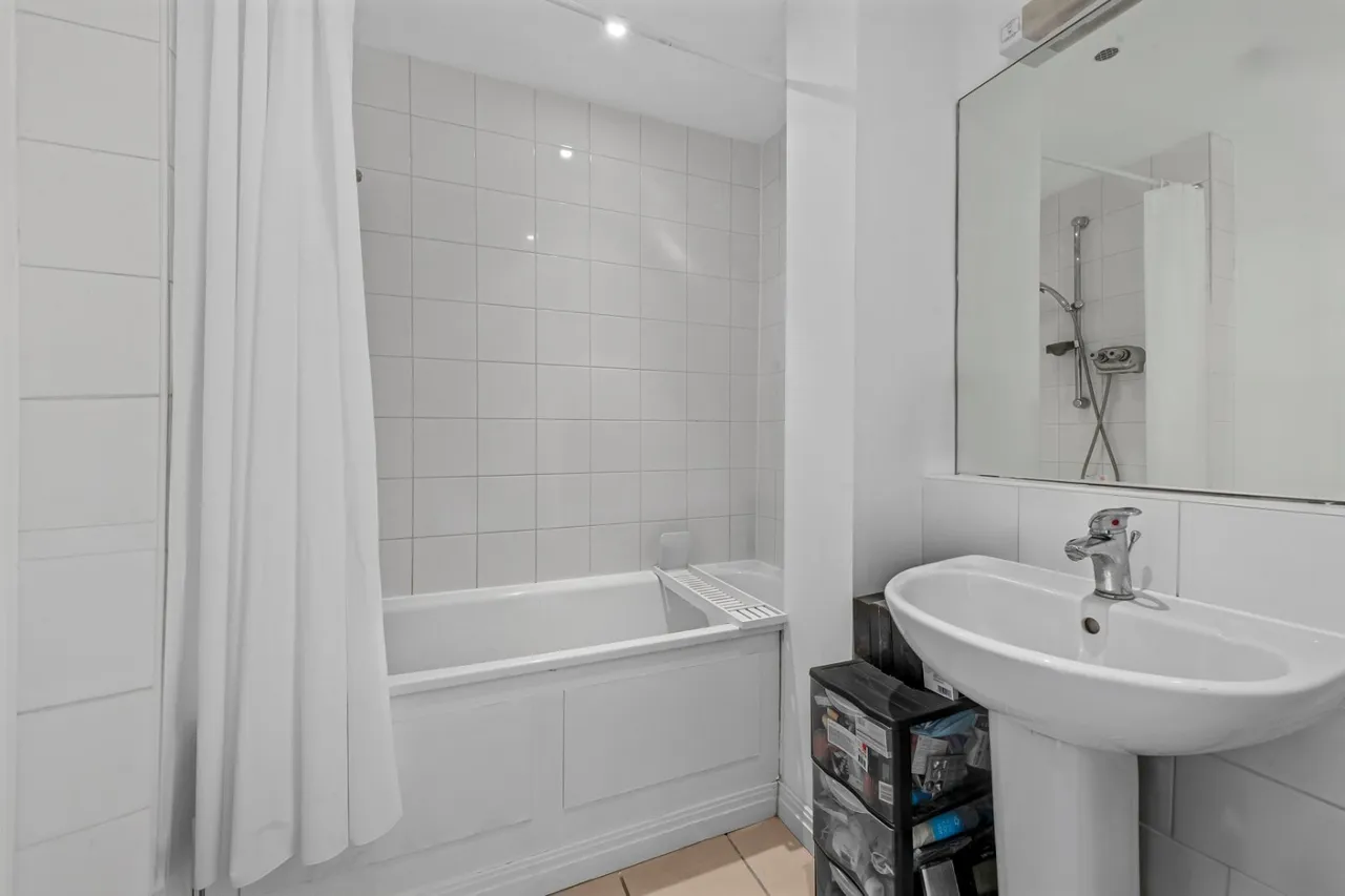 Mortlake High Street, London, SW14, photo 10