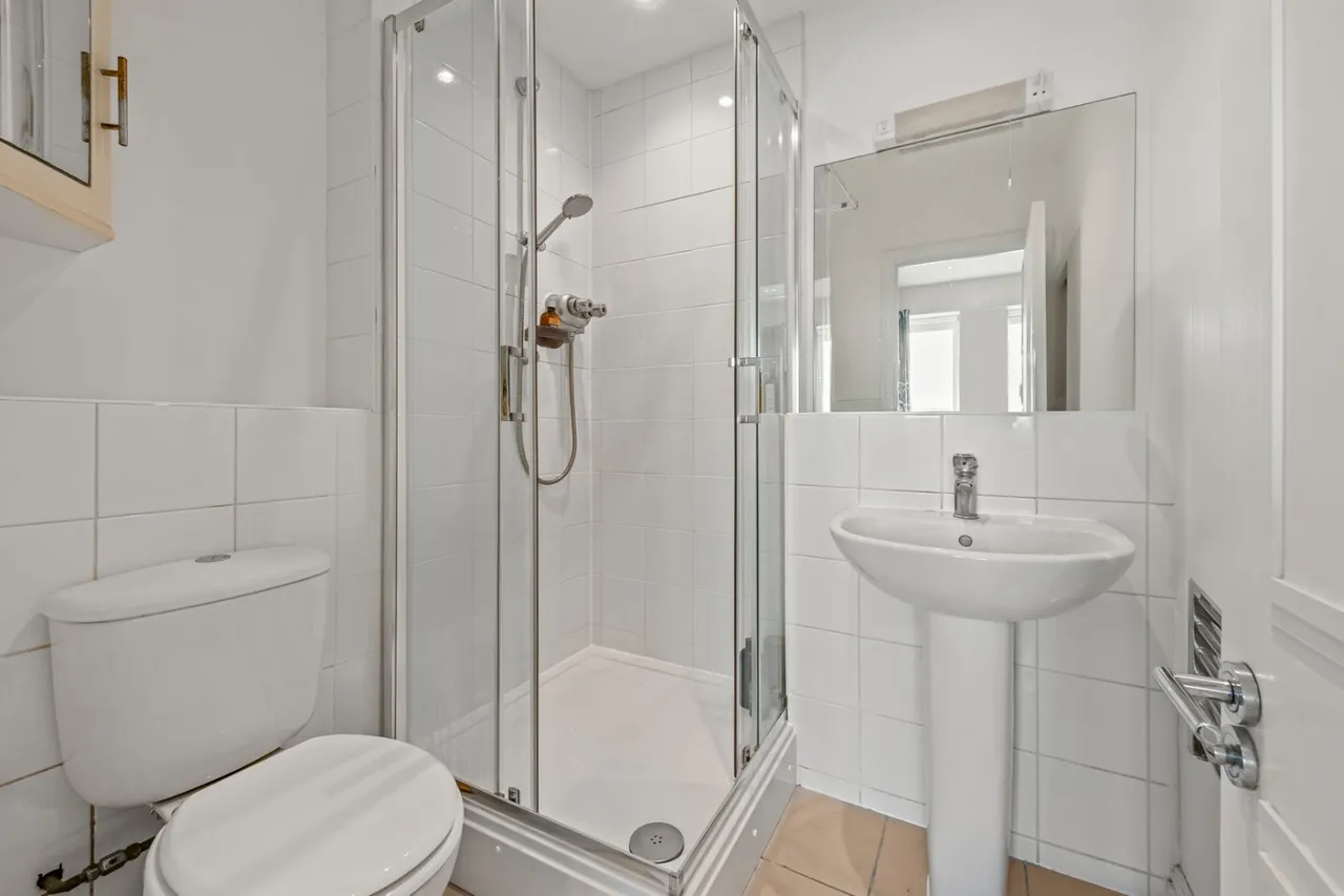 Mortlake High Street, London, SW14, photo 9