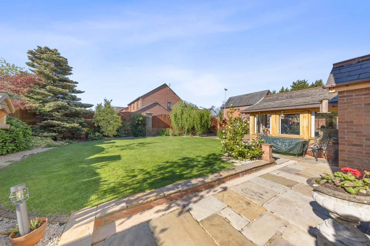 Brow Farm Cottage, Marsh Brook Close, Warrington, Rixton, WA3 6LR, photo 38