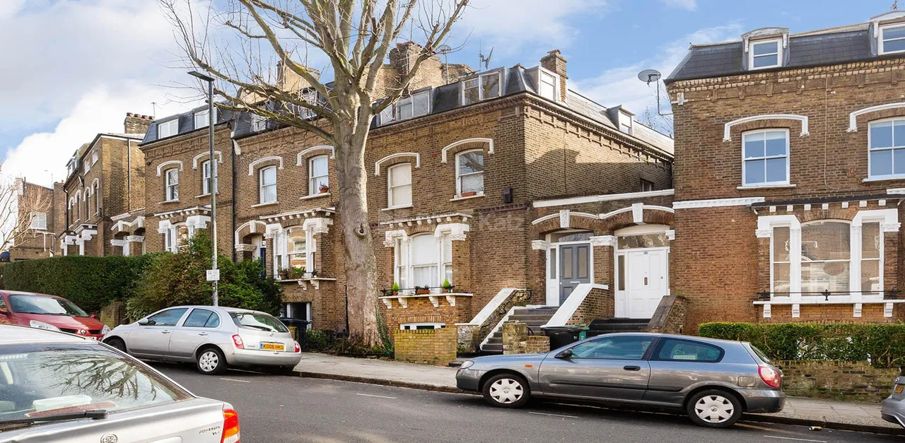2 bed flat to rent, Lady Somerset Road, NW5