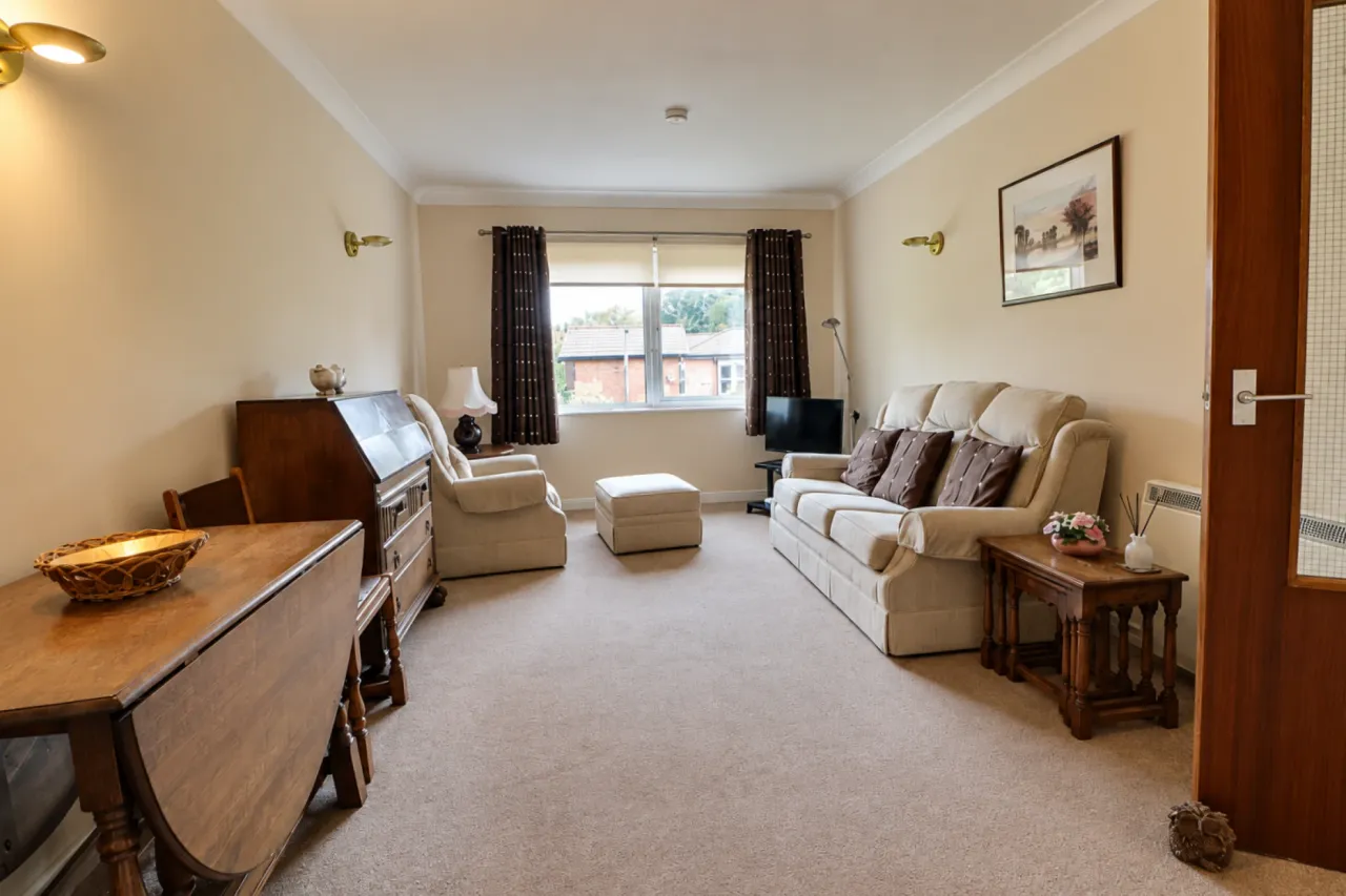 Sandbach Road South, Alsager, photo 4