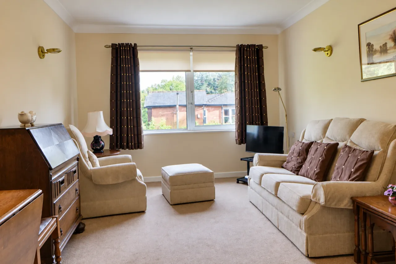 Sandbach Road South, Alsager, photo 5