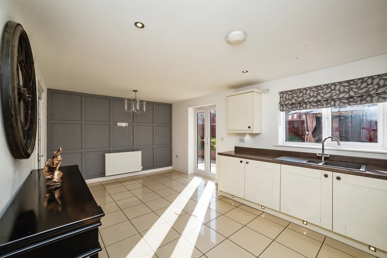 Colliers Road, Featherstone, WF7, photo 4