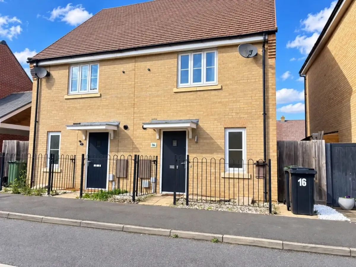 2 bed house to rent, Anderson Road, Biggleswade, SG18
