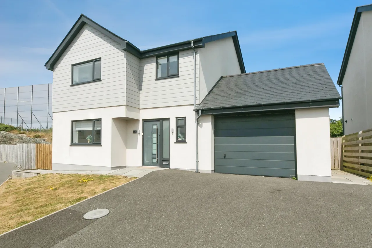 4 bed house for sale, Garreg Fawr, Trearddur Bay, LL65