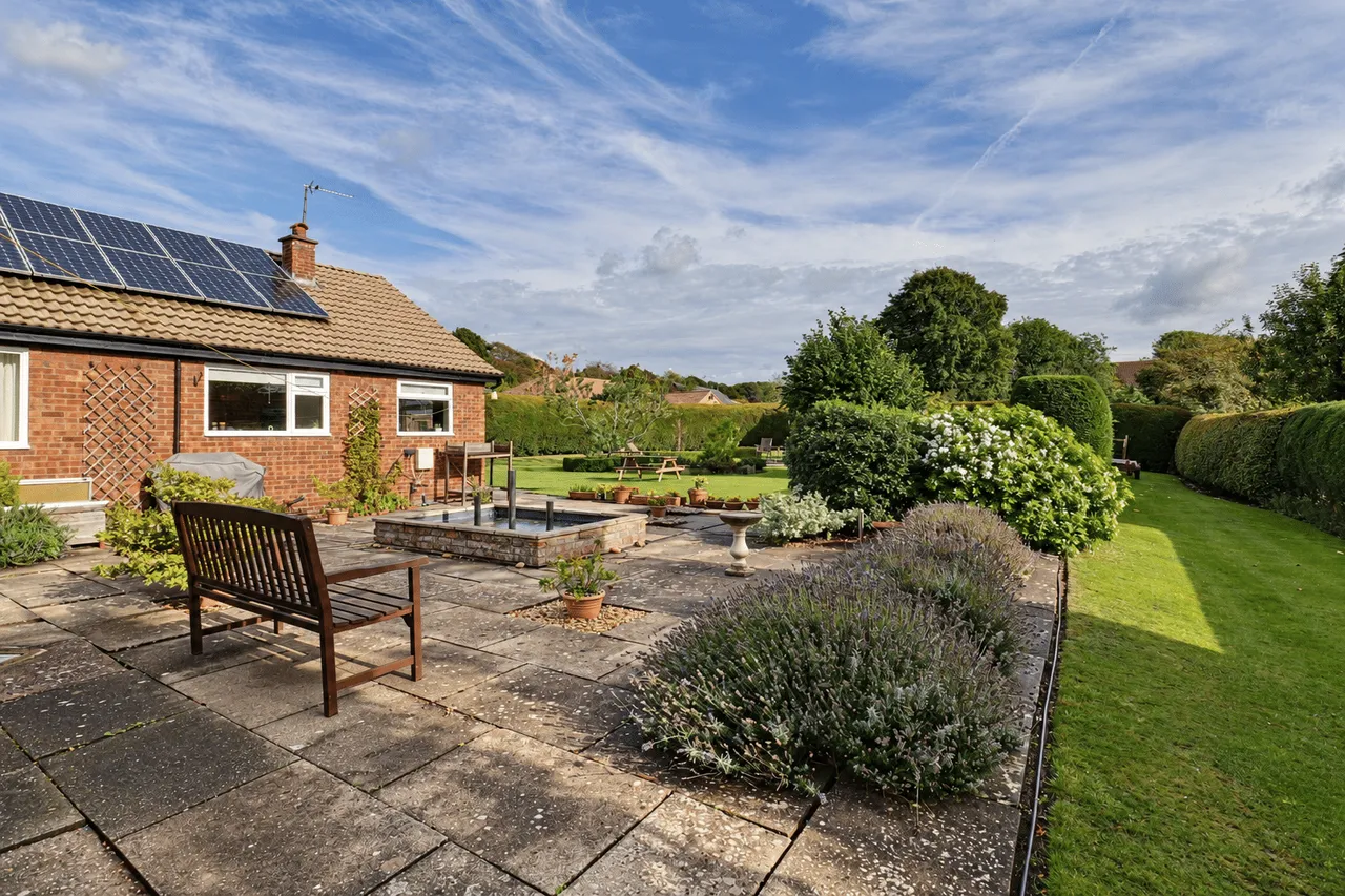 New Road, Worlaby, DN20, photo 22