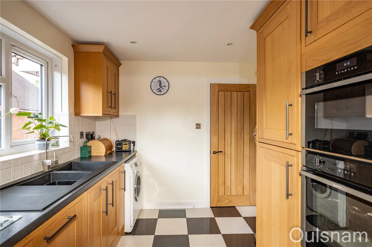 The Orchard, Crabtree Lane, Bromsgrove, Worcestershire, B61 8PZ, photo 6