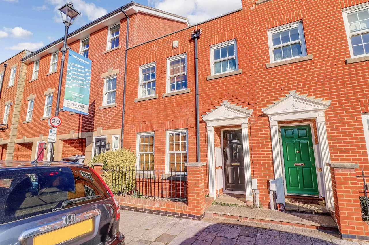 3 bed house for sale, Broad Street, Portsmouth, PO1