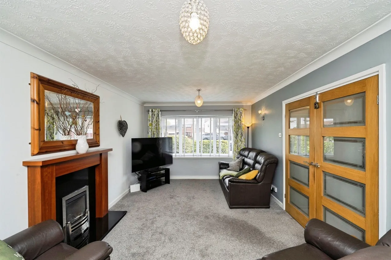 Harvester Way, Wirral, photo 4