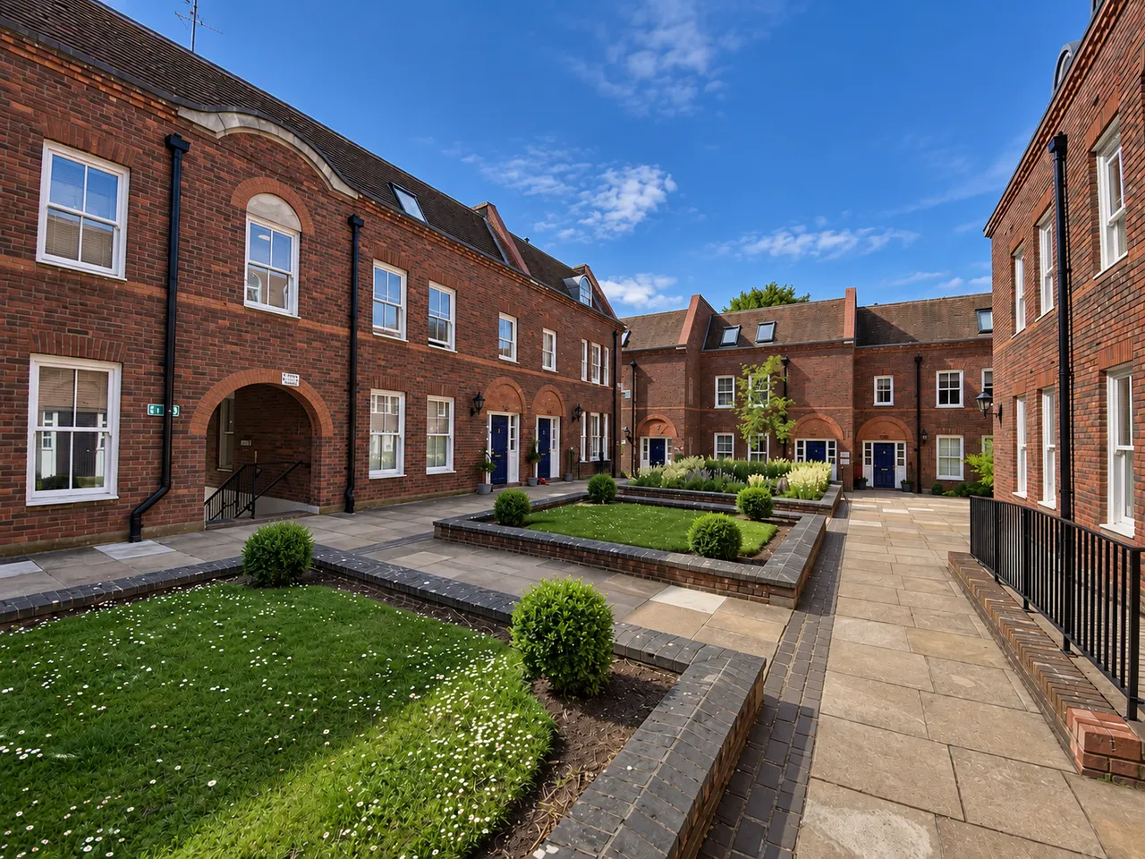 2 bed flat to rent — Oxford Road, Aylesbury, HP19