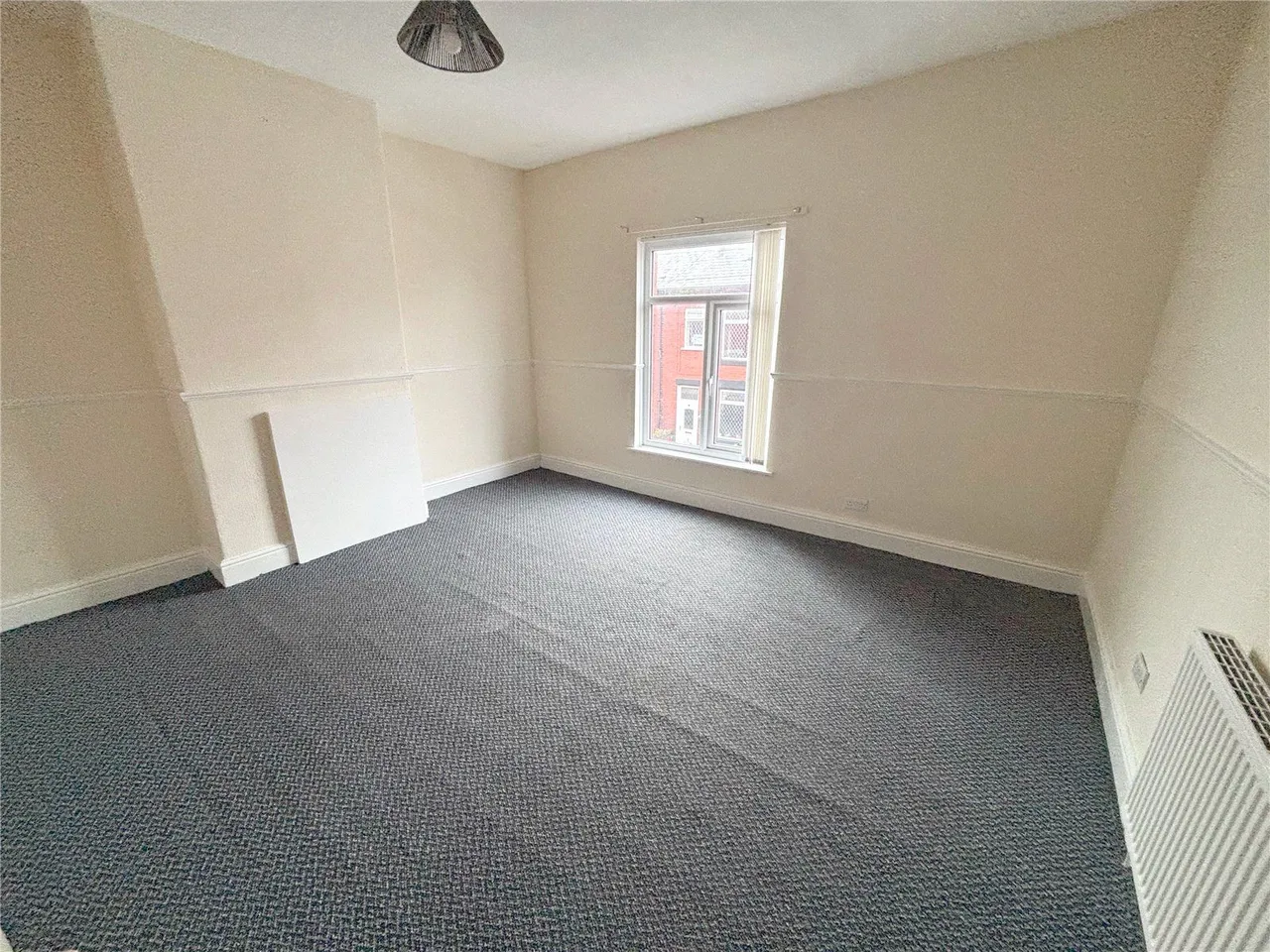 Radclyffe Street, Middleton, M24, photo 8