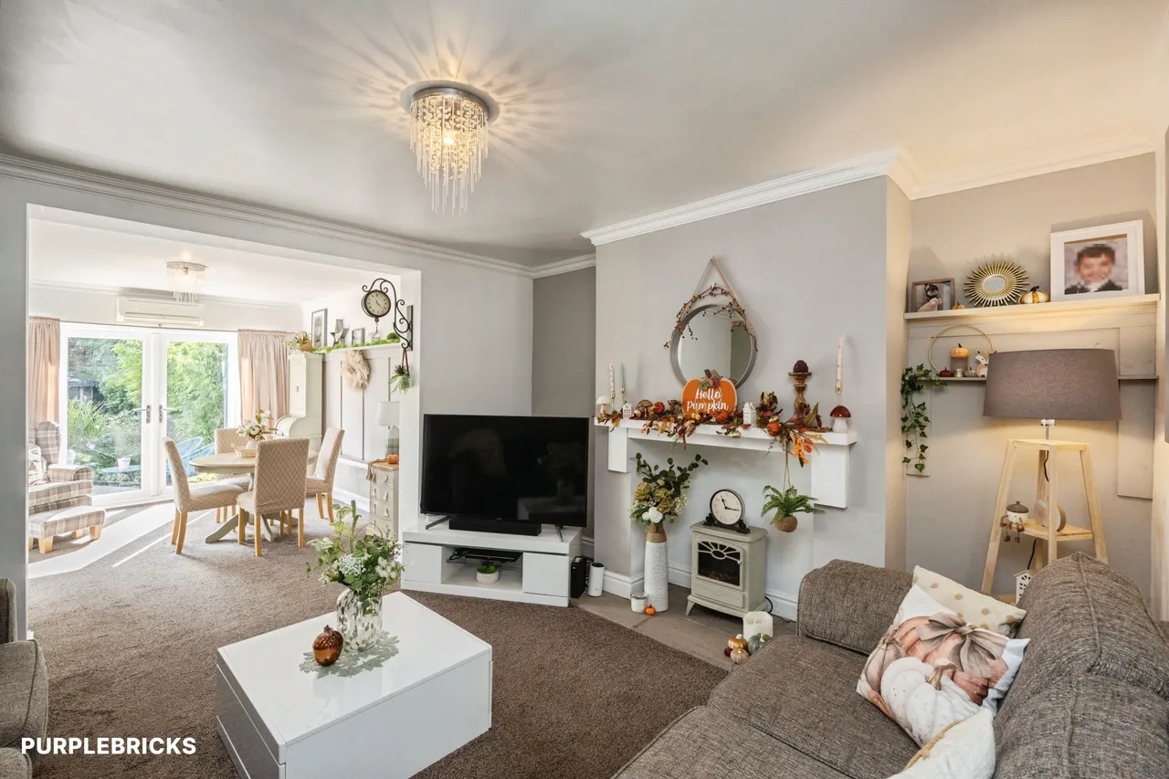 Manor Grove, Leigh, WN7, photo 3