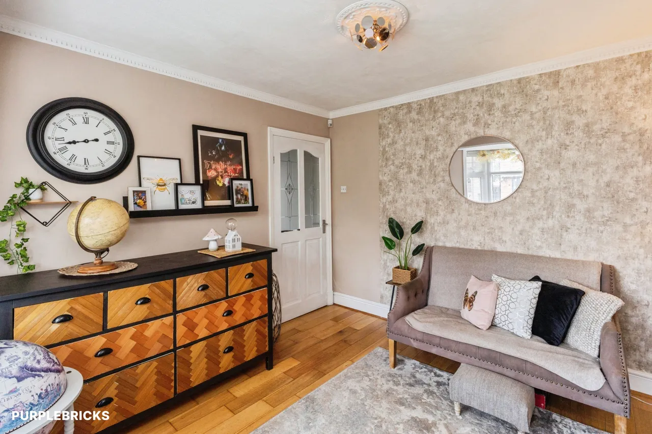 Manor Grove, Leigh, WN7, photo 4