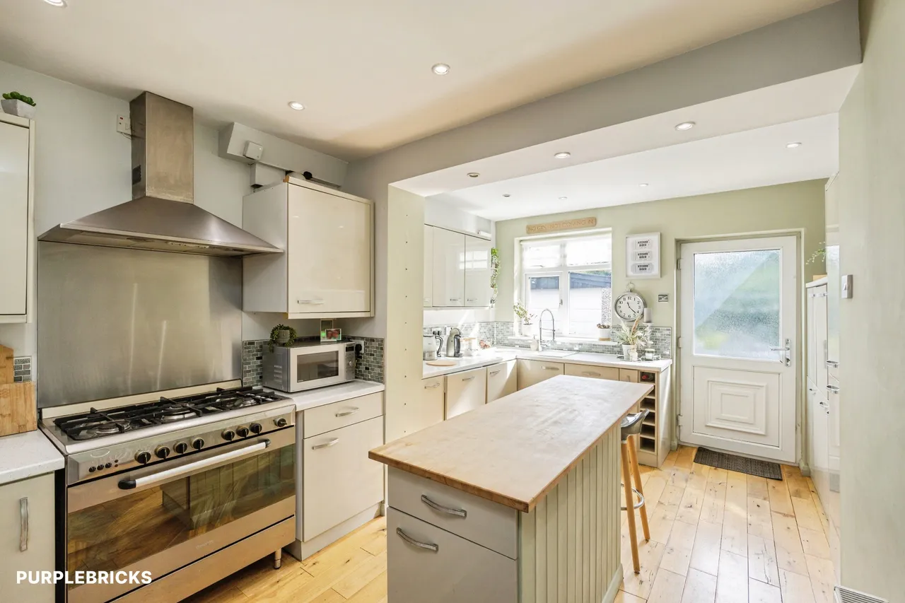 Manor Grove, Leigh, WN7, photo 24