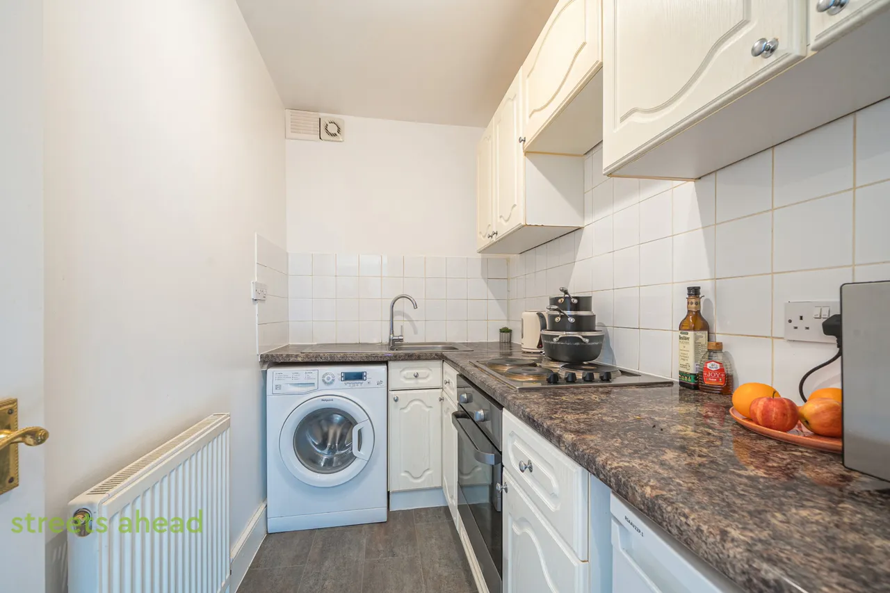 Enmore Road, London, SE25, photo 6