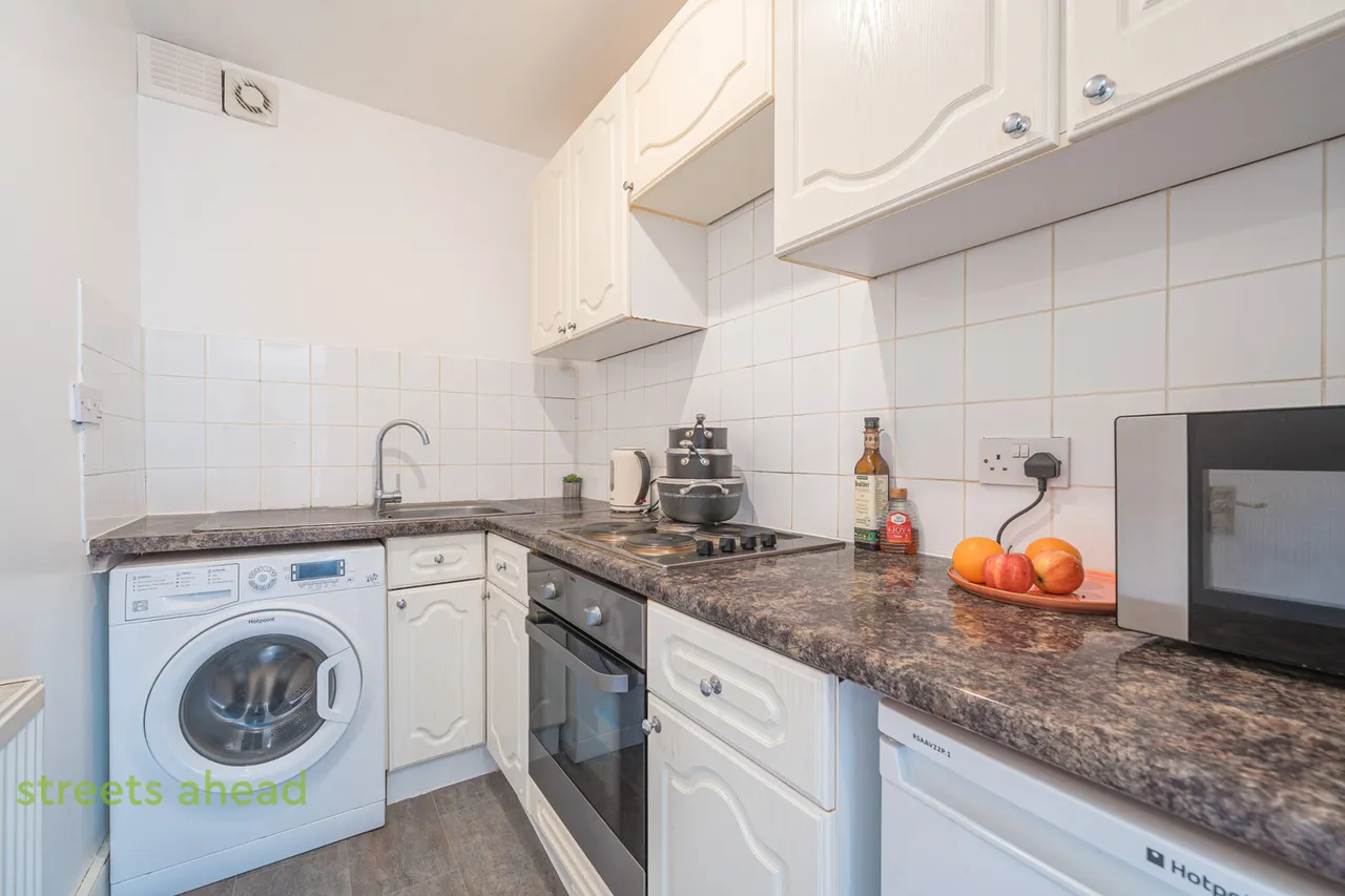 Enmore Road, London, SE25, photo 11