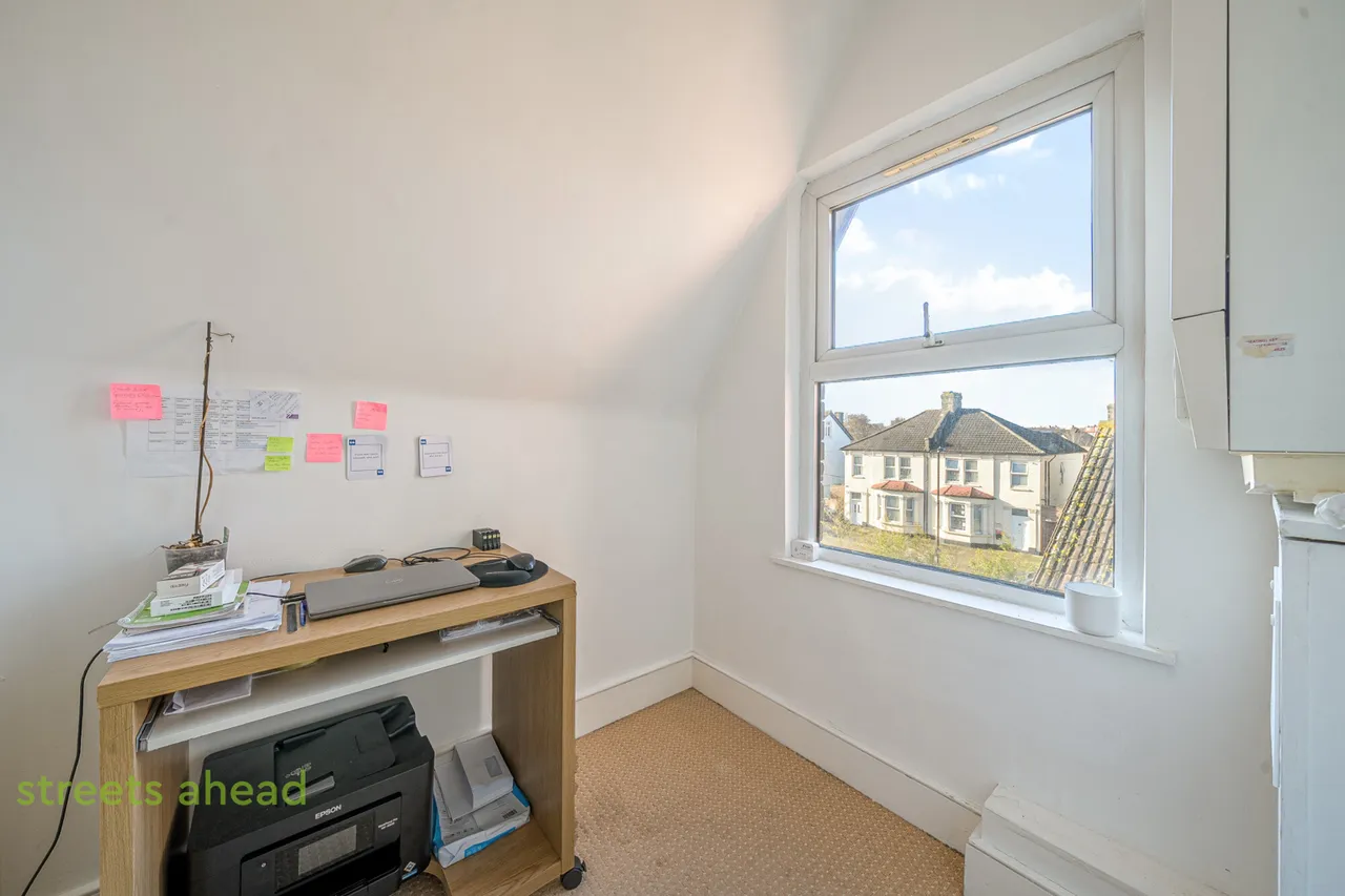 Enmore Road, London, SE25, photo 9