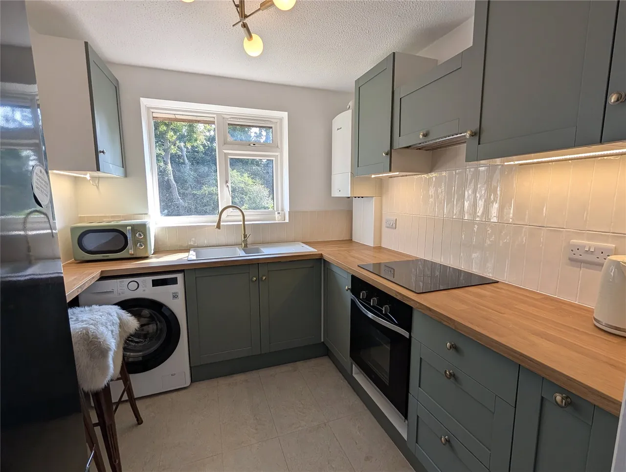 Delta Road, Chobham, GU24, photo 2