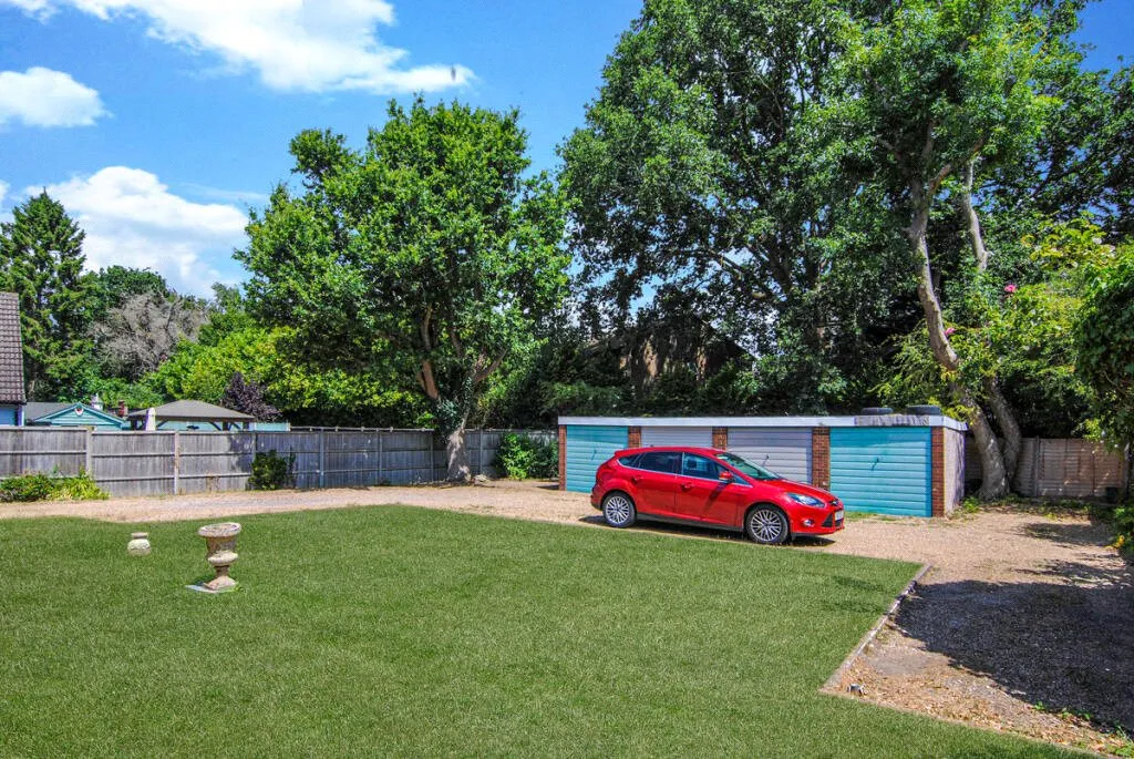 Delta Road, Chobham, GU24, photo 10