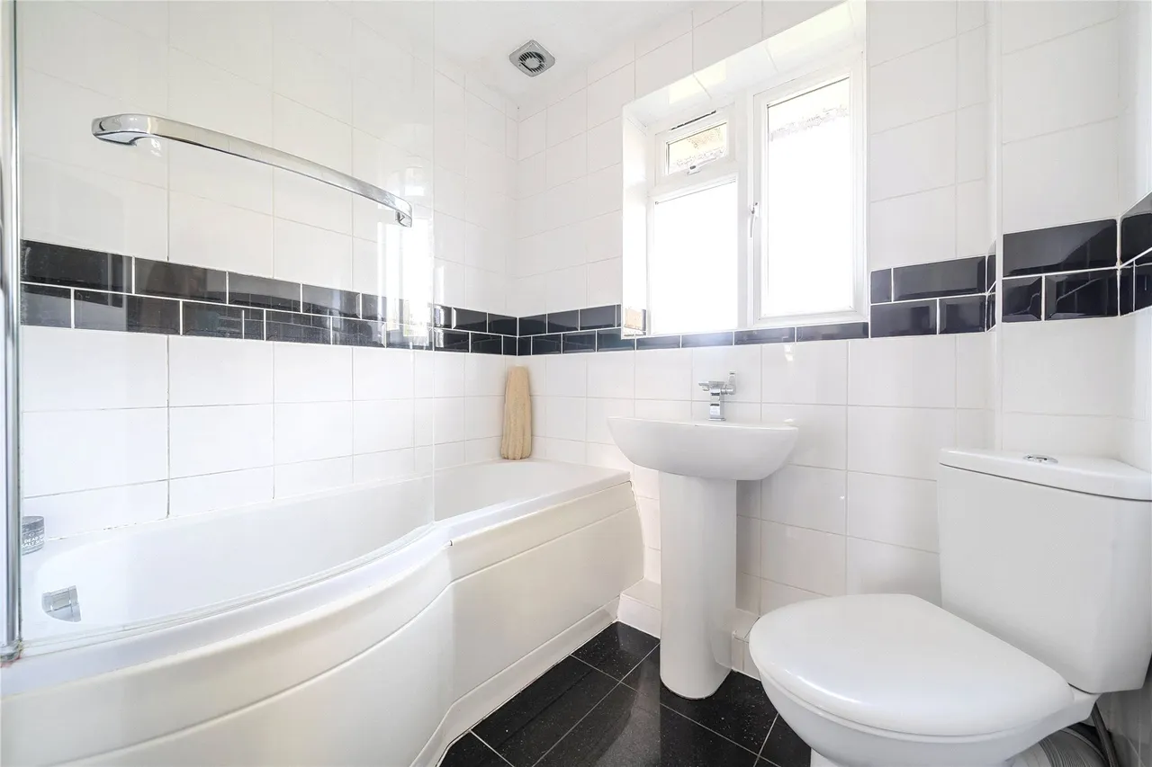Delta Road, Chobham, GU24, photo 9