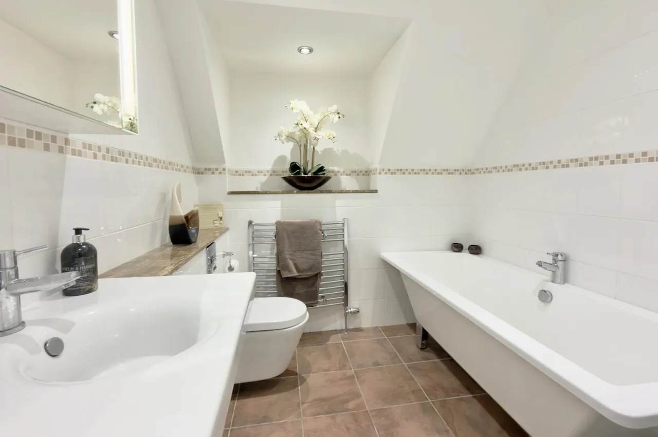 The Coach House, BH8, photo 14