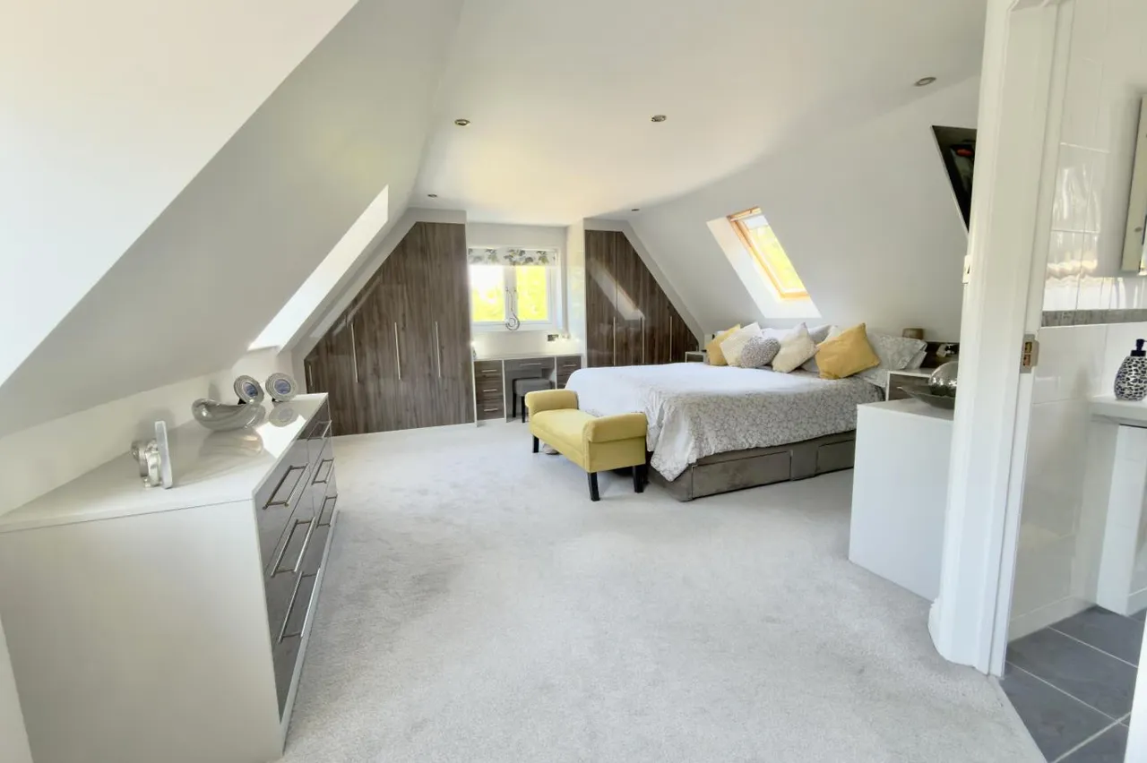 The Coach House, BH8, photo 11