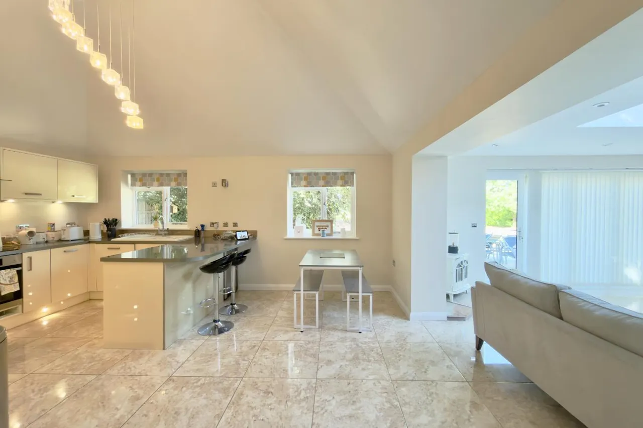 The Coach House, BH8, photo 22