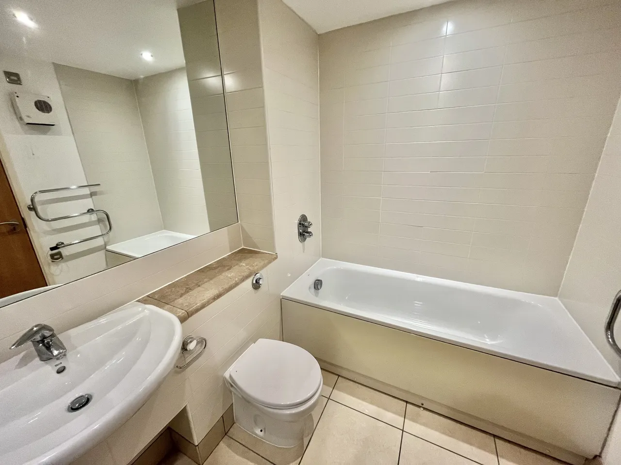 Bolero Square, Nottingham, NG1, photo 9