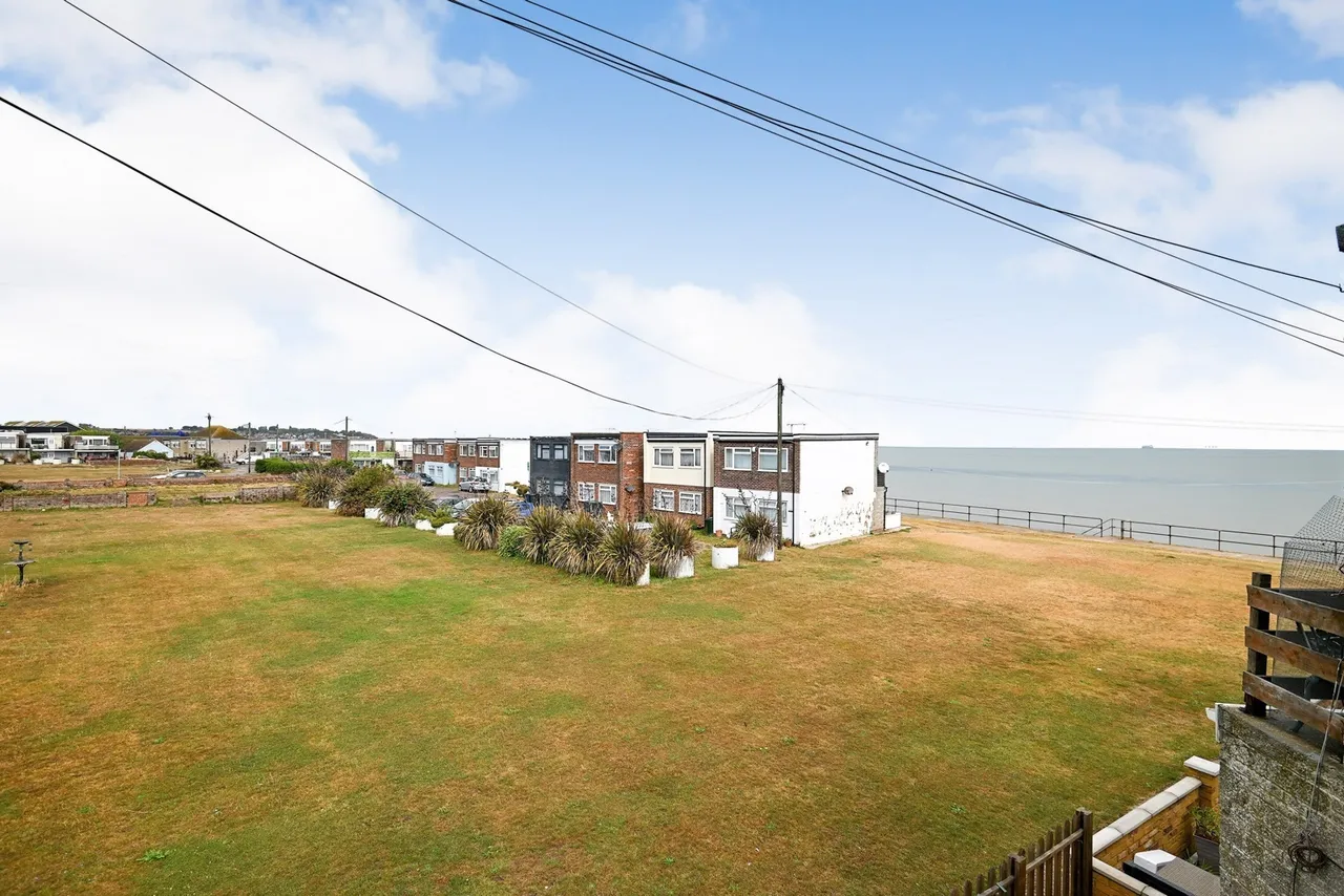 2 bed flat for sale, Manor Way, Leysdown-on-Sea, ME12