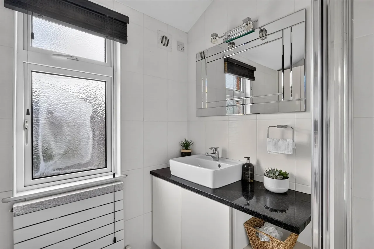 Ladas Drive, Belfast, BT6, photo 21