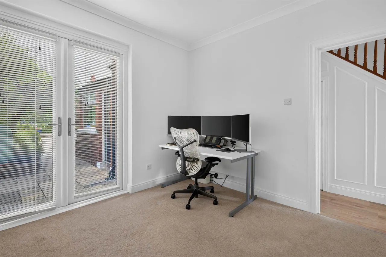 Ladas Drive, Belfast, BT6, photo 10