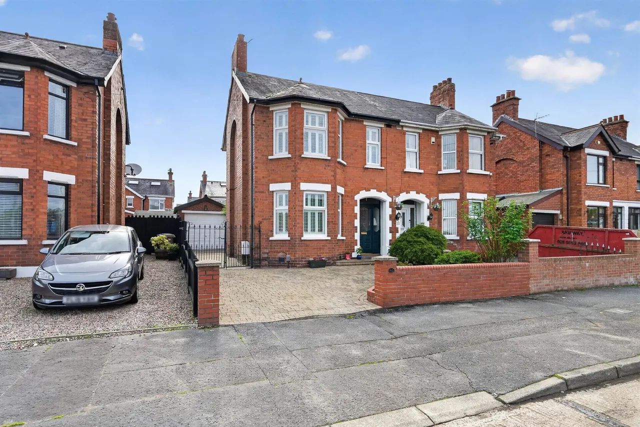 3 bed house for sale, Ladas Drive, Belfast, BT6