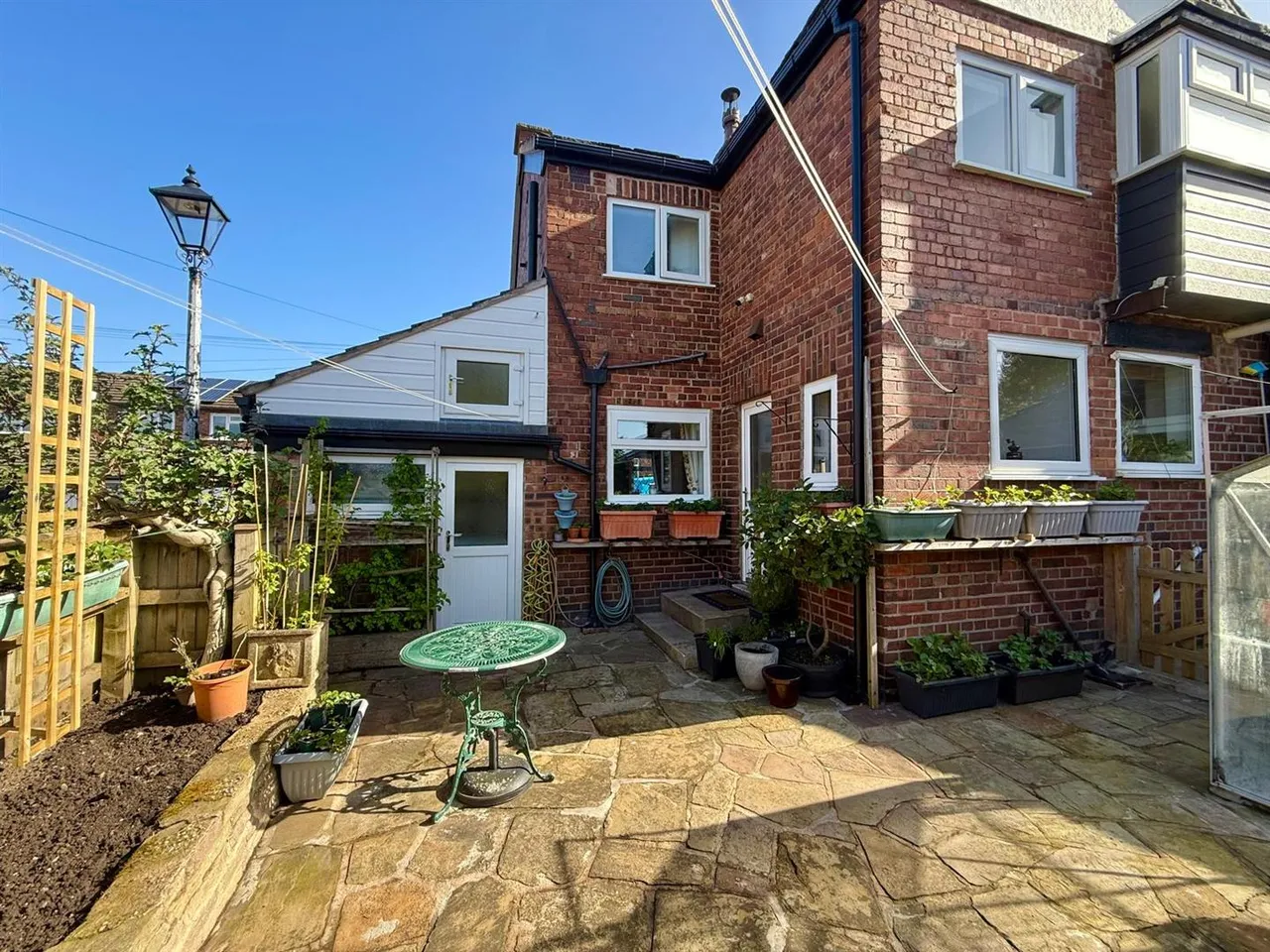 Brookfield Lane, Macclesfield, SK11, photo 12