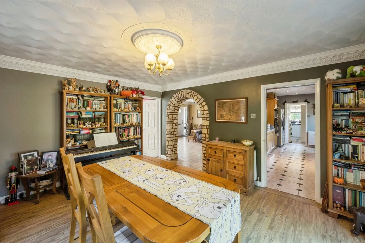 St. Marys Road, Dunsville, DN7, photo 8