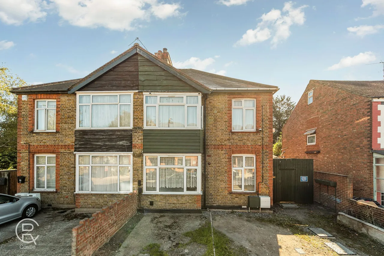 2 bed property for sale, Church Avenue, Southall, UB2