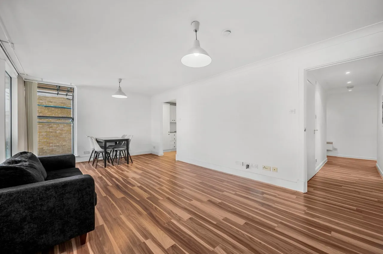 Boardwalk Place, London, E14, photo 12