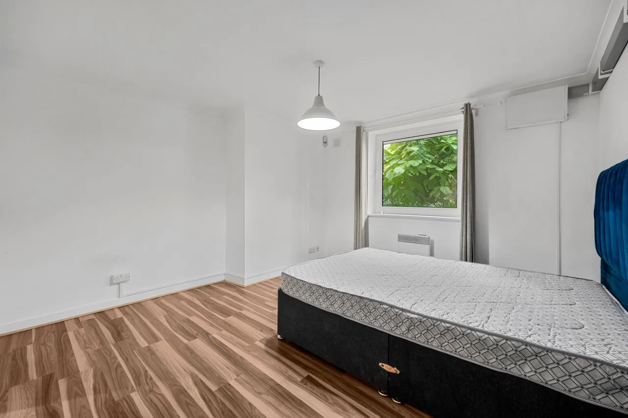 Boardwalk Place, London, E14, photo 4