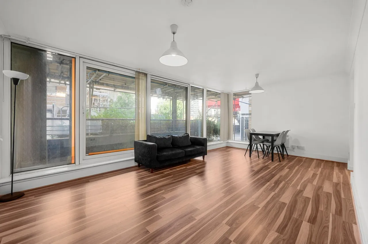 Boardwalk Place, London, E14, photo 7