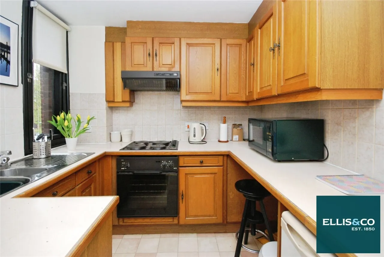 Britten Close, Golders Green, NW11, photo 10