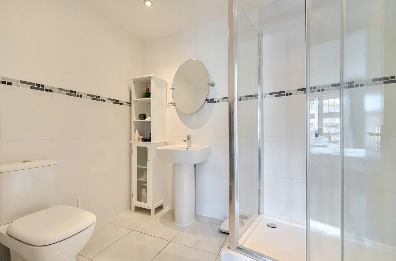 Royal Crescent, Winchester, SO22, photo 6