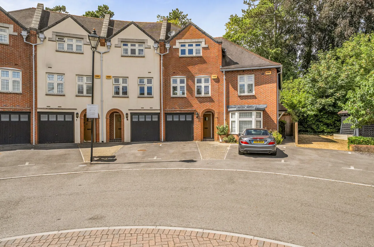 4 bed house for sale, Royal Crescent, Winchester, SO22