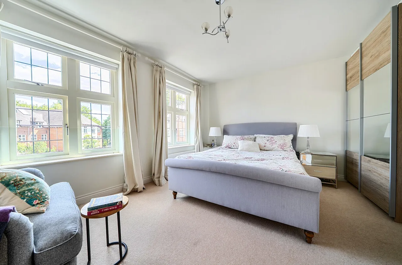 Royal Crescent, Winchester, SO22, photo 4