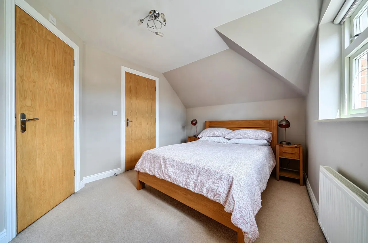 Royal Crescent, Winchester, SO22, photo 17