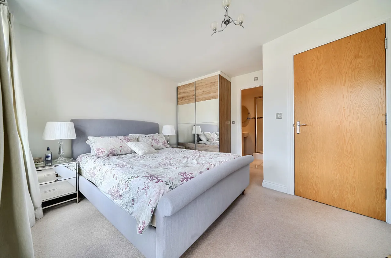 Royal Crescent, Winchester, SO22, photo 13