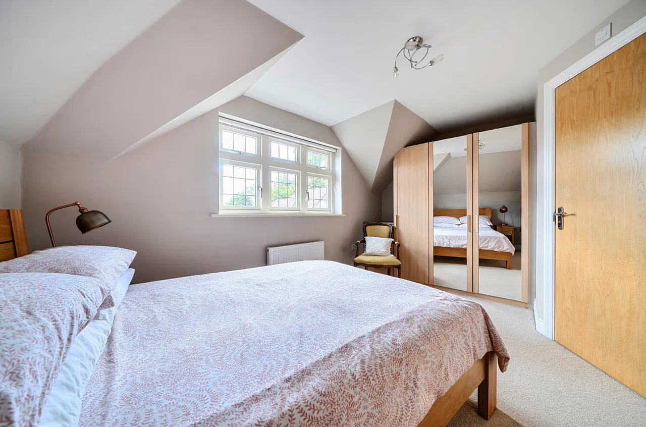 Royal Crescent, Winchester, SO22, photo 5